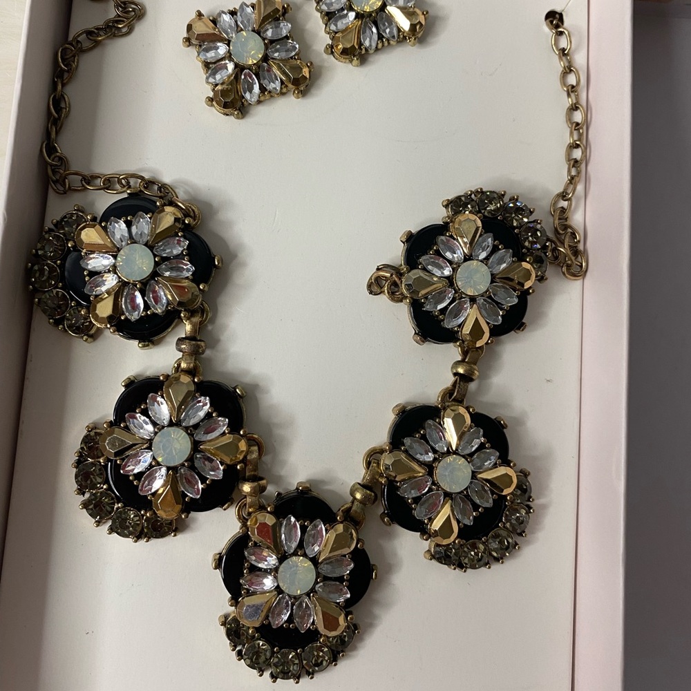 Beautiful black and rhinestone jewelry set